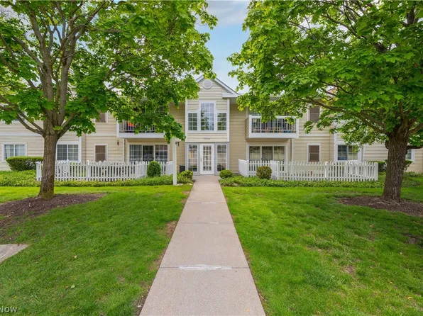 2999 S Bay Dr APT F4, Westlake, OH 44145