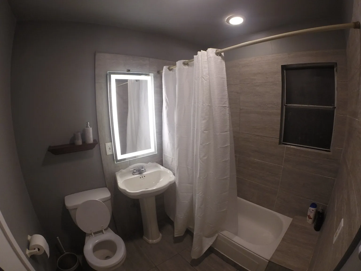 6 bed, 1501 sqft, $1,200 — Photo 2