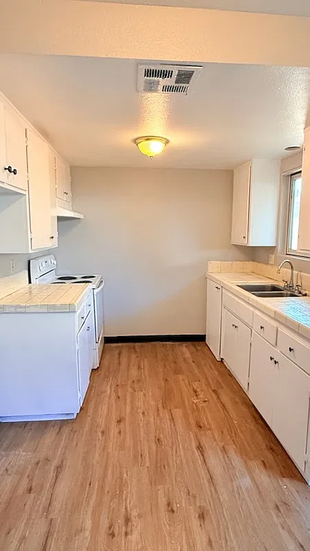 2 bed, $1,795 — Photo 4
