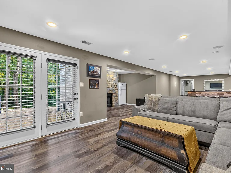 8147 Cancun Ct — Photo 45
