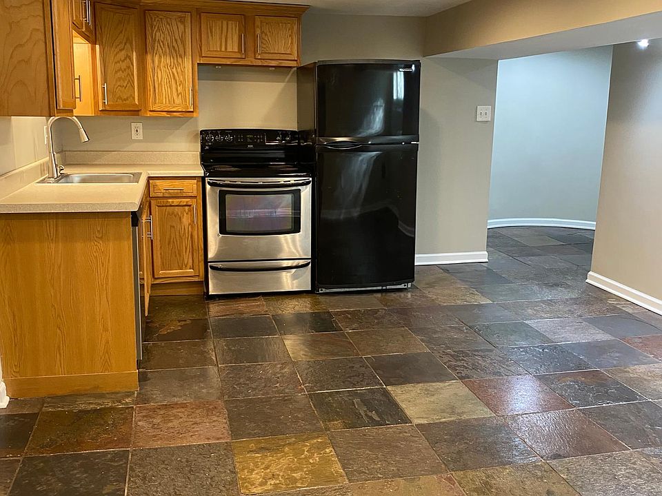 Unique turret room off of main space