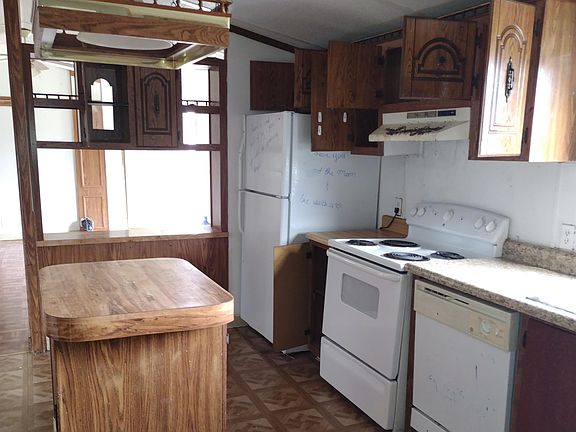 3rd image of 117 Country Living Ln