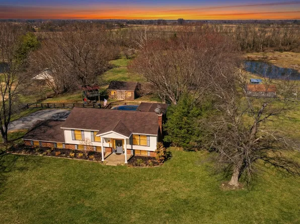 422 Bourbon Acres Rd, Paris, KY 40361