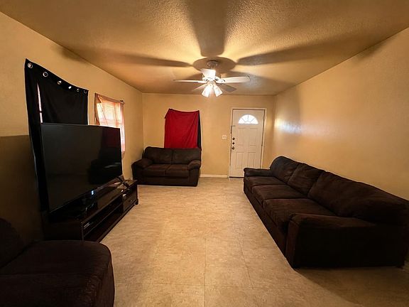 2nd image of 2875 Hebert St