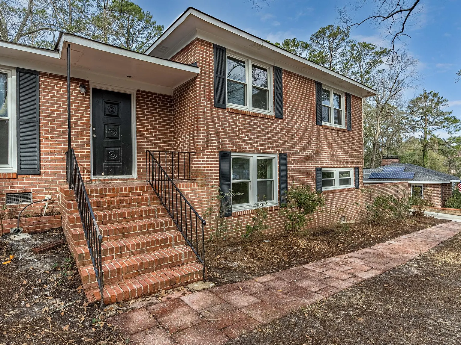 5 bed, 3775 sqft, $4,000 — Photo 2