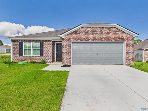 205 Six Pence Ct, New Market, AL 35761