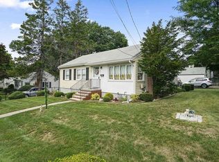 28 Edwards Rd, Braintree, MA 02184