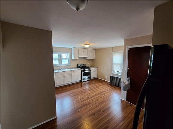 5th image of 1135 Plainfield St #A