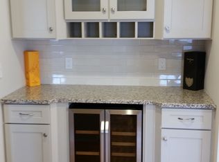 27 Watson Ln, Woburn, MA 01801