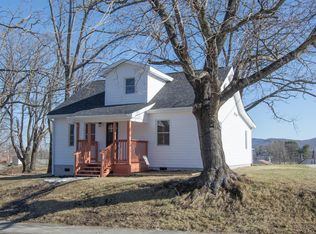 695 W Spiller St, Wytheville, VA 24382