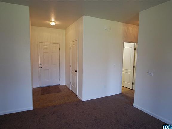 3rd image of 242 E Riverbend Ct