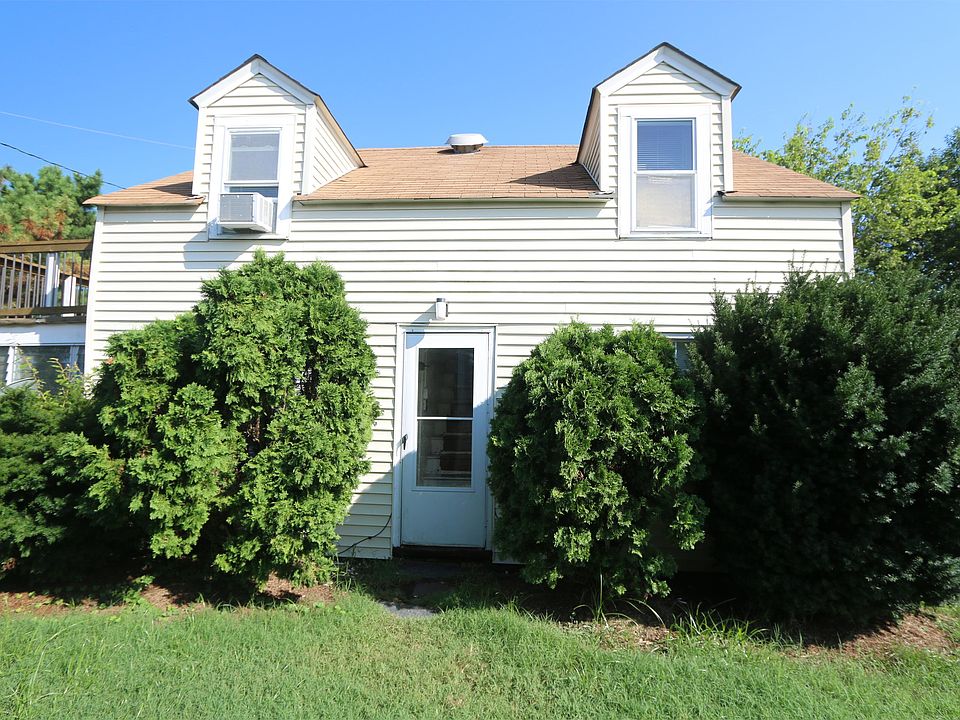 1st image of 109 49 1/2th St #B