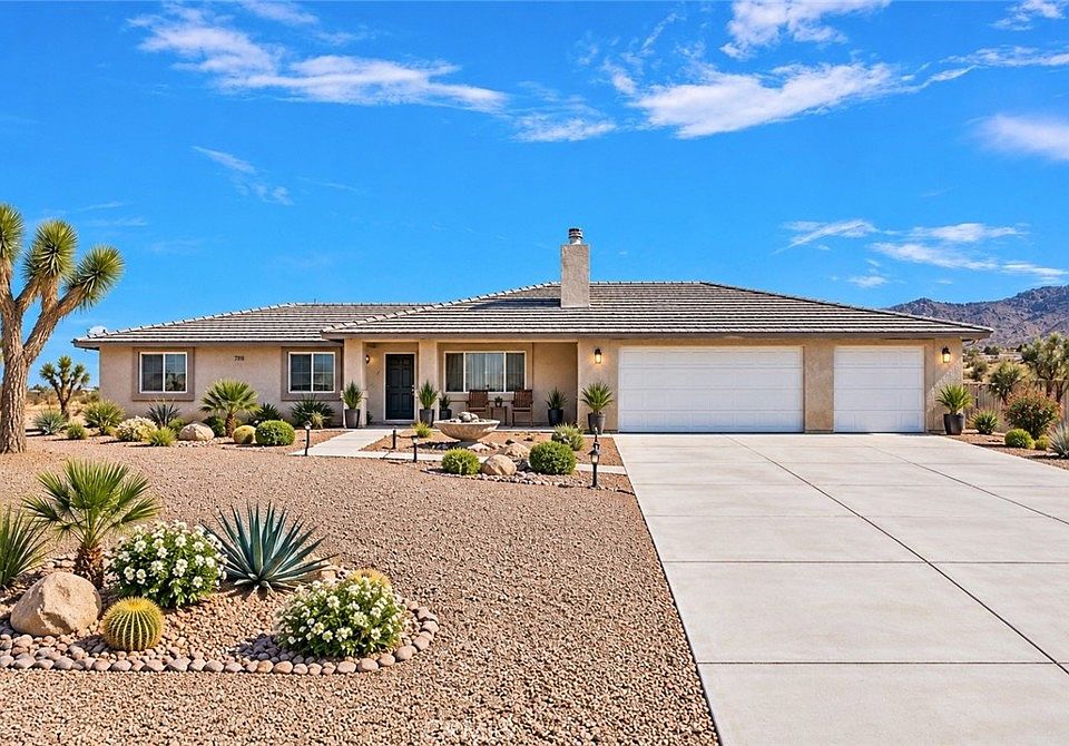 1st image of 23520 Pala Ln