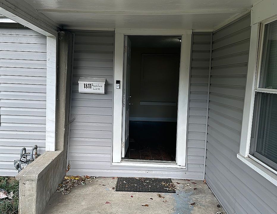 1st image of 1811 Rockford Ln