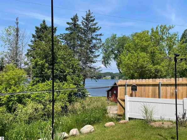 174 Campbell St, Hale, MI 48739