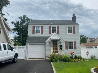 54 Riverside Ave, Lyndhurst, NJ 07071