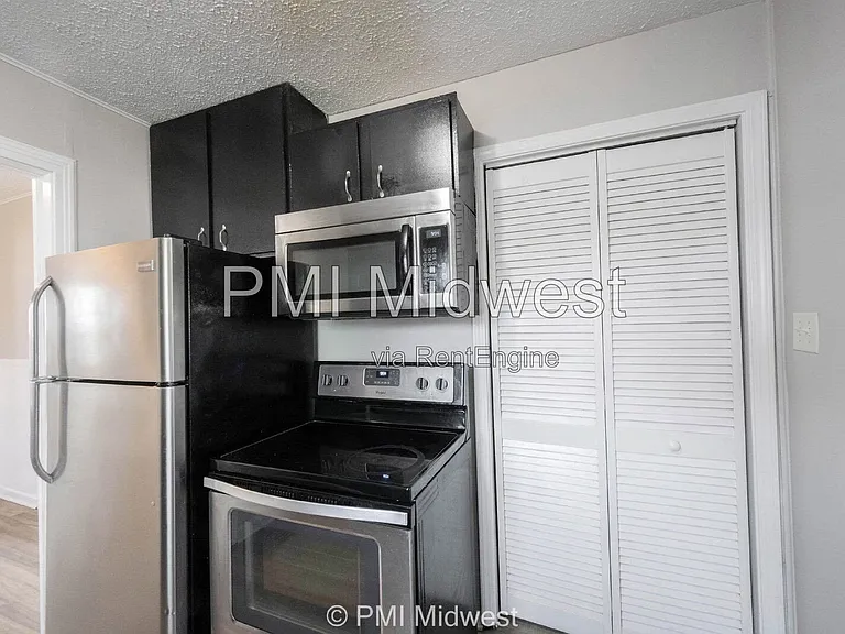 74 N 2nd Ave — Photo 12