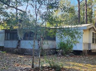 8274 Swan Lake Rd, Melrose, FL 32666