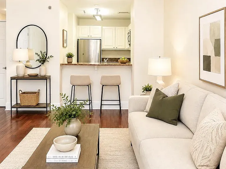 1500 Chestnut St #6D — Photo 3