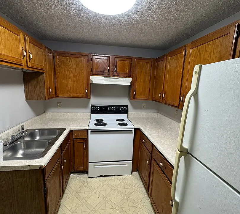 4573 Calhoun Rd NE