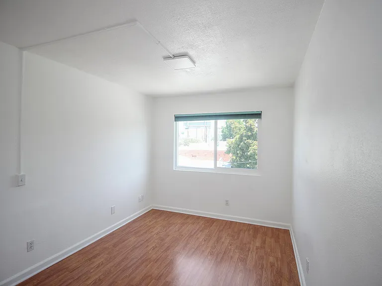 4526 Eagle Rock Blvd #4 — Photo 17