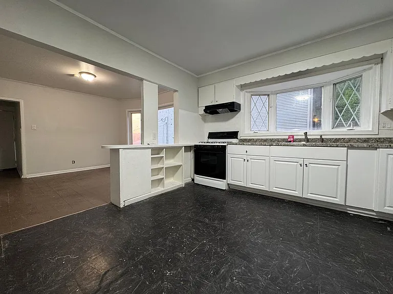 57-1A Lounsbury St #1 — Photo 6