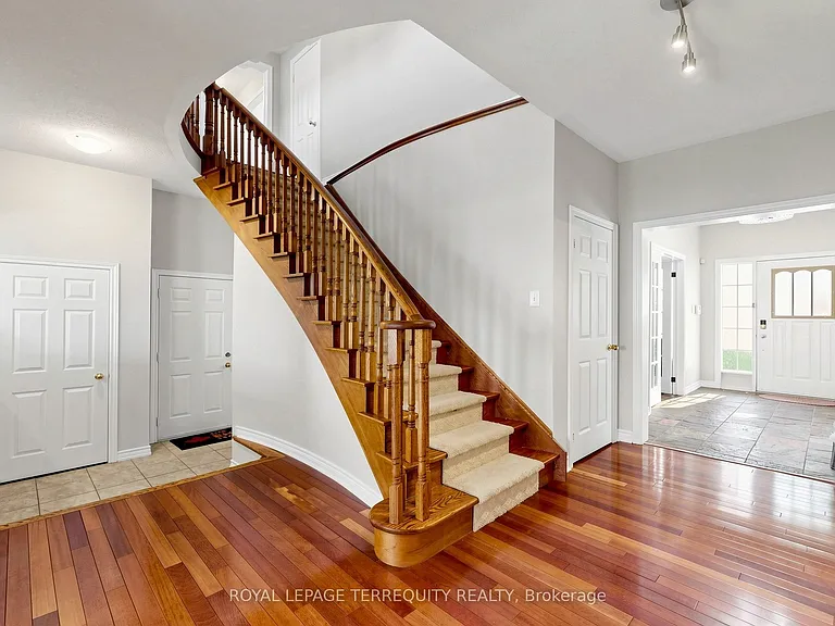12 Ballantyne Dr — Photo 23