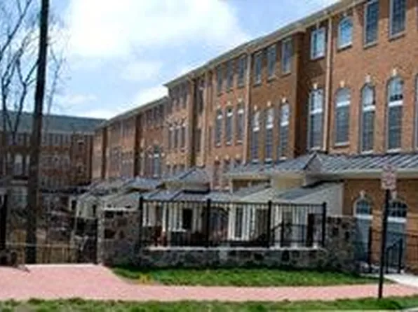 4469 Beacon Grove Cir #B, Fairfax, VA 22033