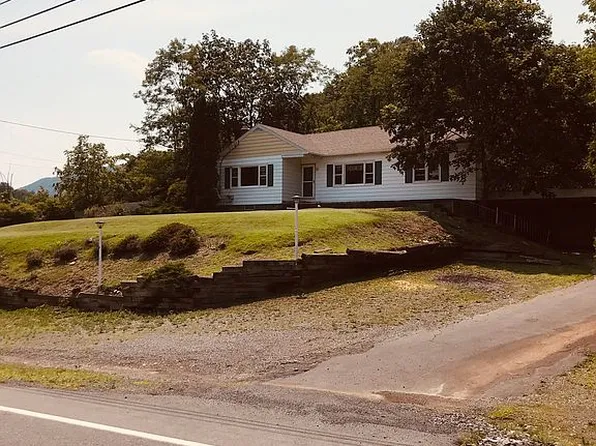 10127 Raystown Rd, Saxton, PA 16678