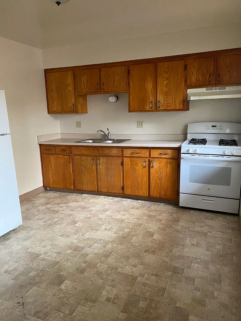 1235o — Photo 4