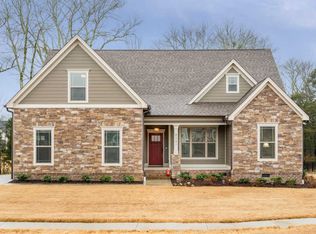 8341 Skybrook Dr, Ooltewah, TN 37363