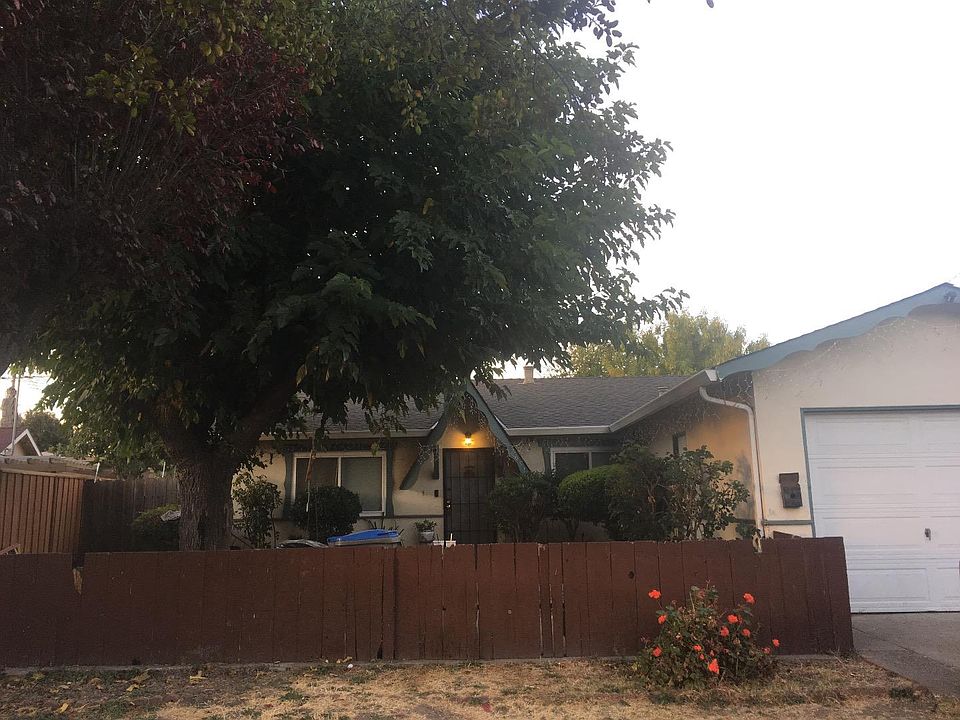 1st image of 2651 Sibelius Ave