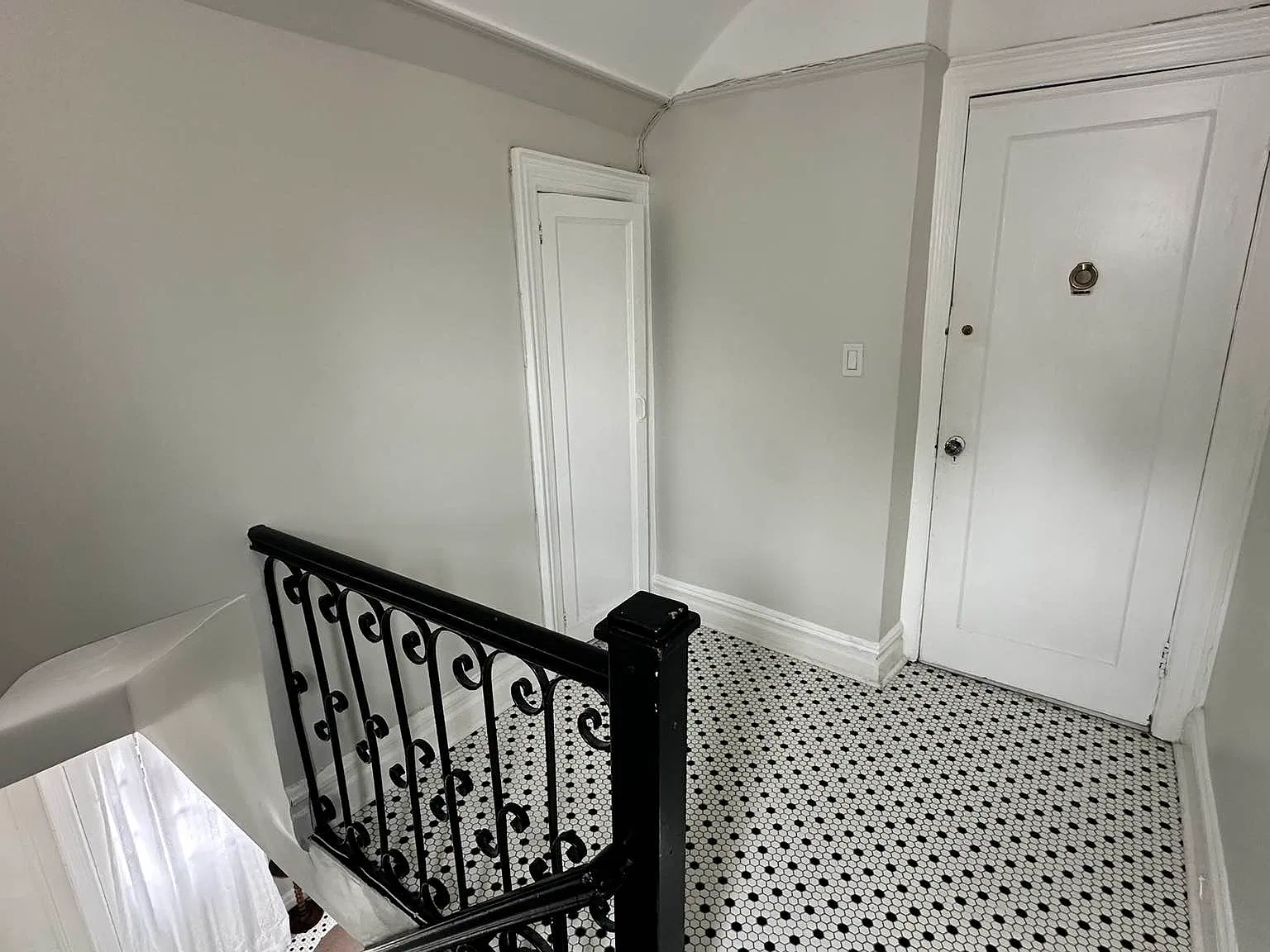539 West 232nd Street — Photo 4