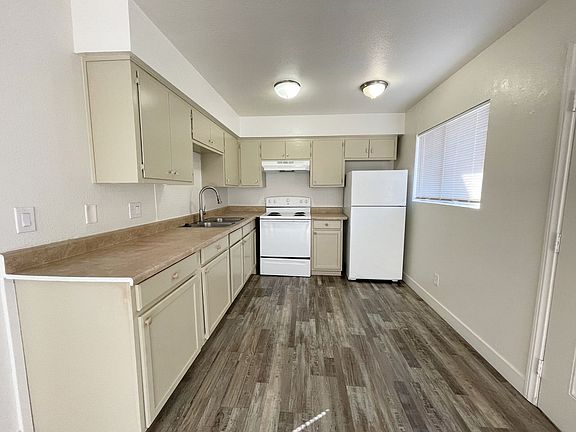 5th image of 3390 Cambridge St #4