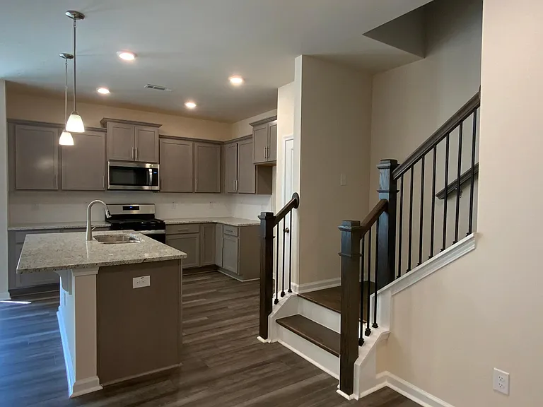 4015 Beckton Trl — Photo 3