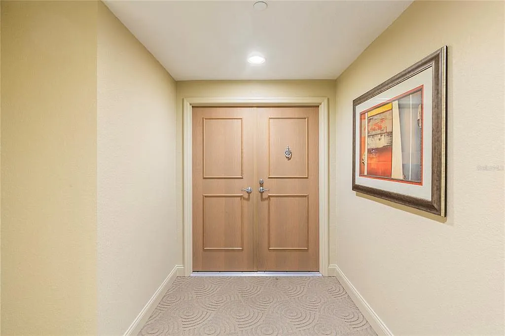 2 bed, 2.0 bath, 1821 sqft, $6,500 — Photo 3