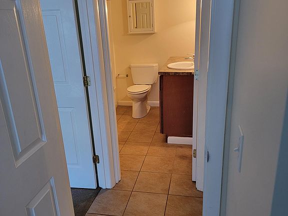 4th image of 131 Fordson Ave APT 1