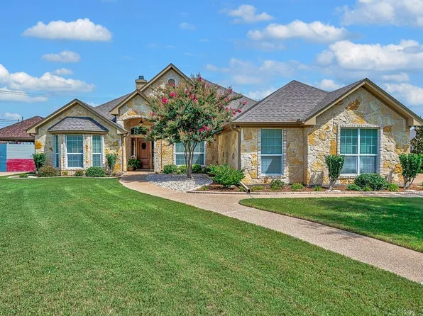 1008 Crystal Haven Ct, Hewitt, TX 76643