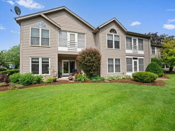 934 Crestwood DRIVE, Burlington, WI 53105