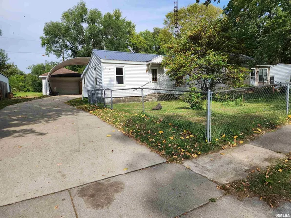 817 S Kickapoo St, Lincoln, IL 62656