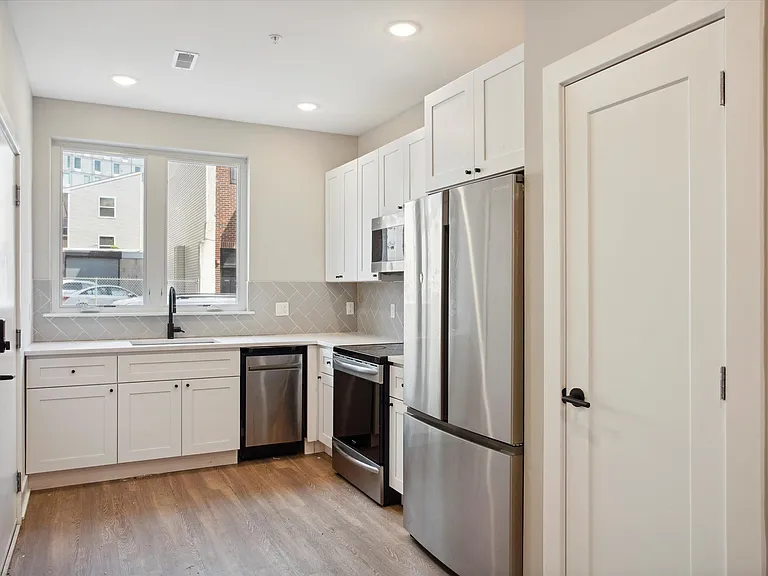1618 N Sydenham St #A — Photo 25