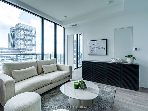 4th image of 47 Mutual St #3205