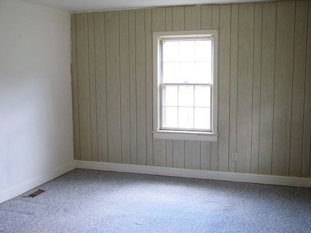 2nd image of 801 30th St NW