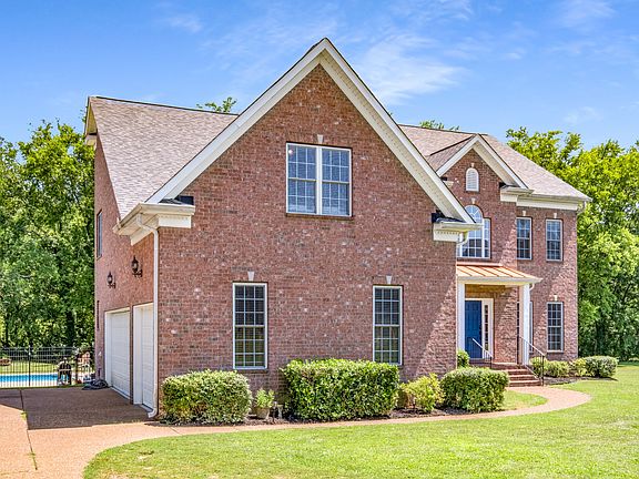 2nd image of 1323 Erin Ln