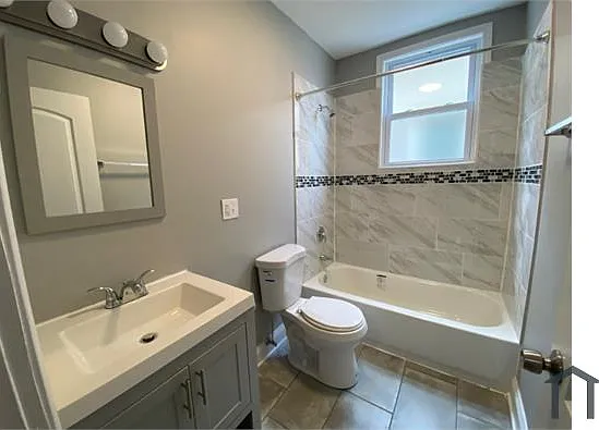 1350 E 76th St #1 — Photo 10