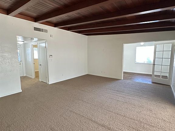 3rd image of 3046 E Robinson Ave