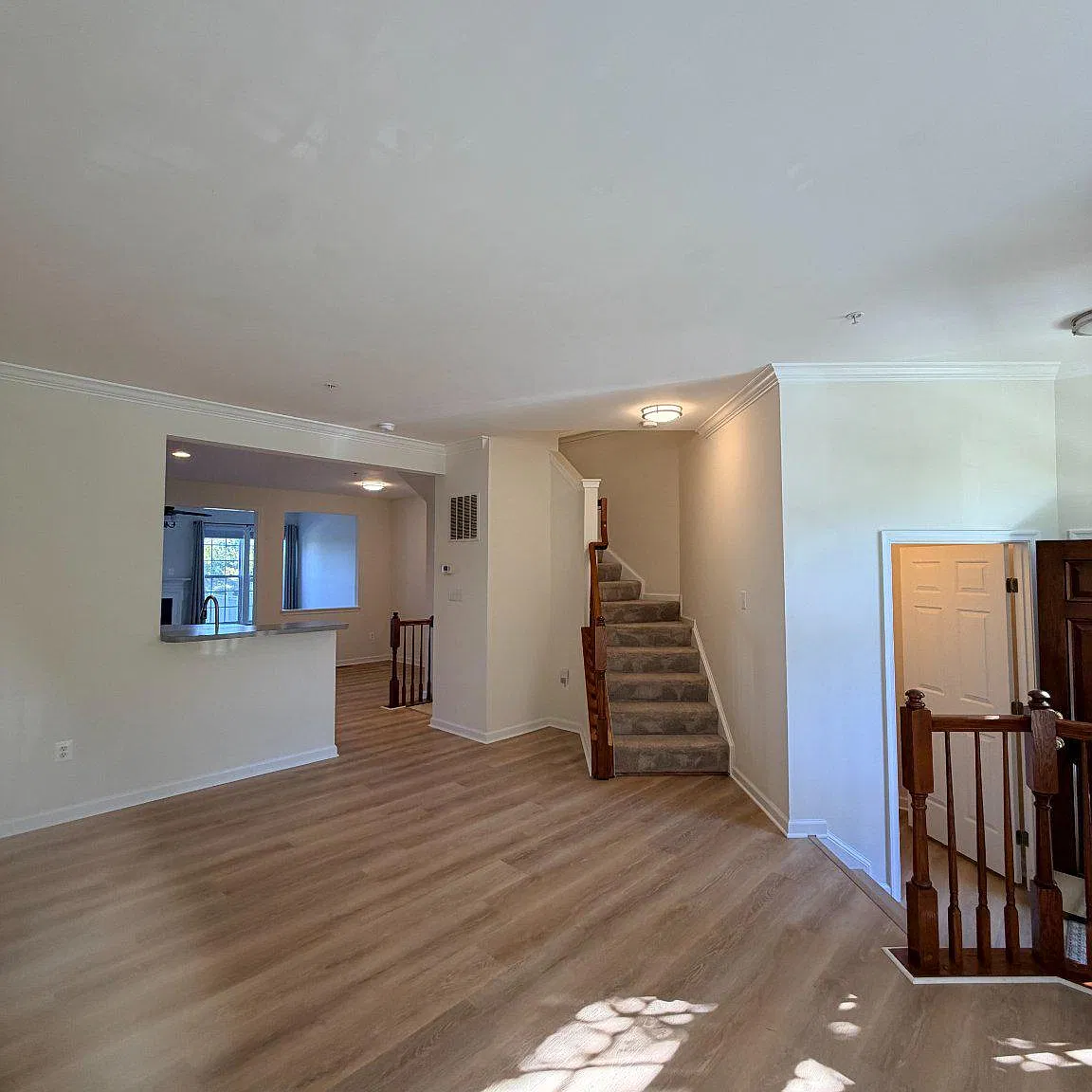 4 bed, 3.5 bath, 2654 sqft, $2,950 — Photo 3