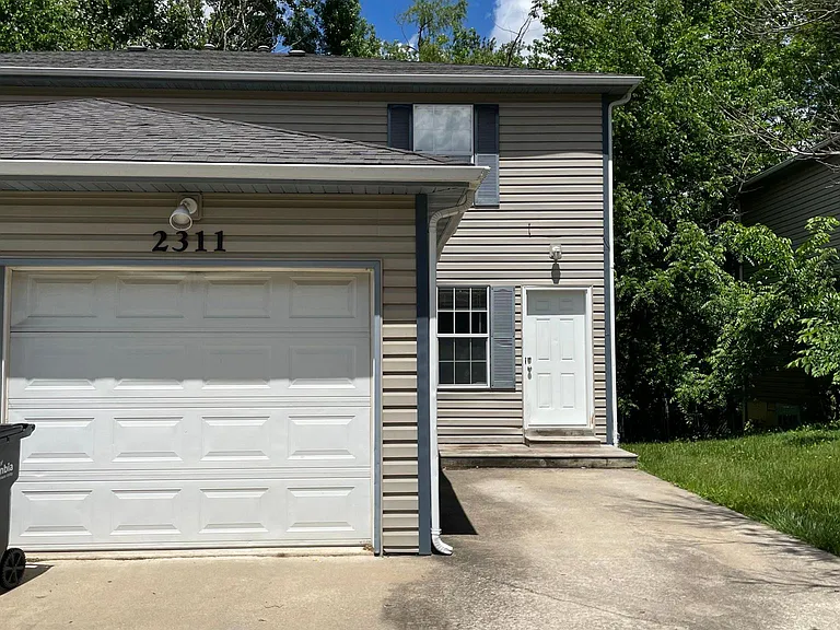 2306 Parks Edge Pl — Photo 1