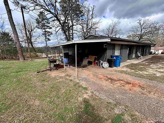 2nd image of 401 S Sun Camp Rd