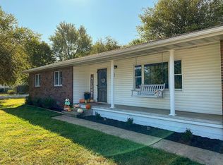 717 E Kirby St, Mount Vernon, MO 65712